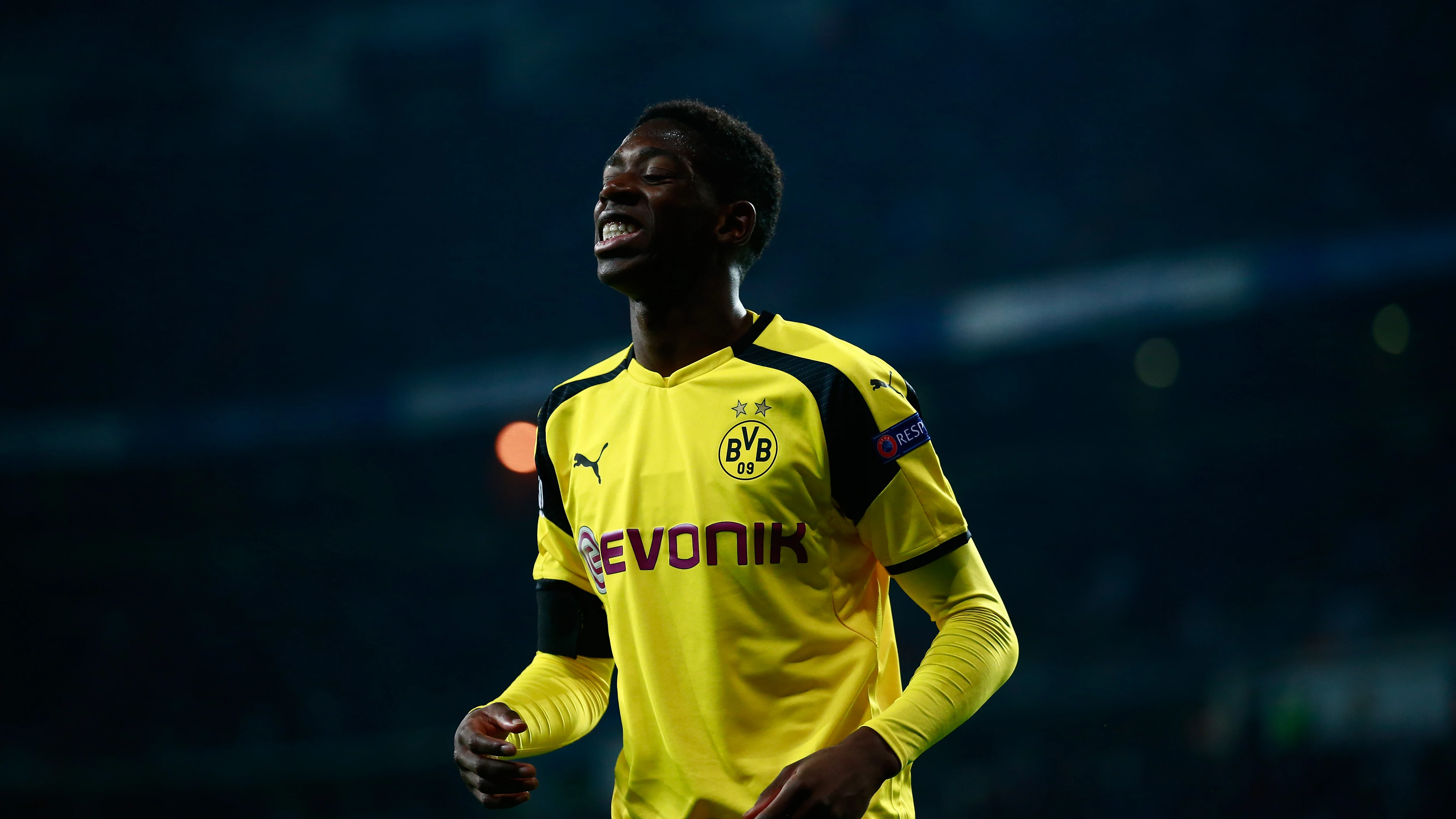 Dembélé, durante un partido con el Dortmund