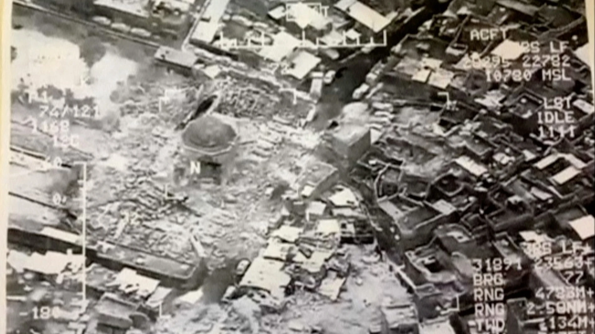 Imágenes de la mezquita de Mosul destruida