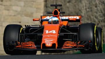 Fernando Alonso, en su coche