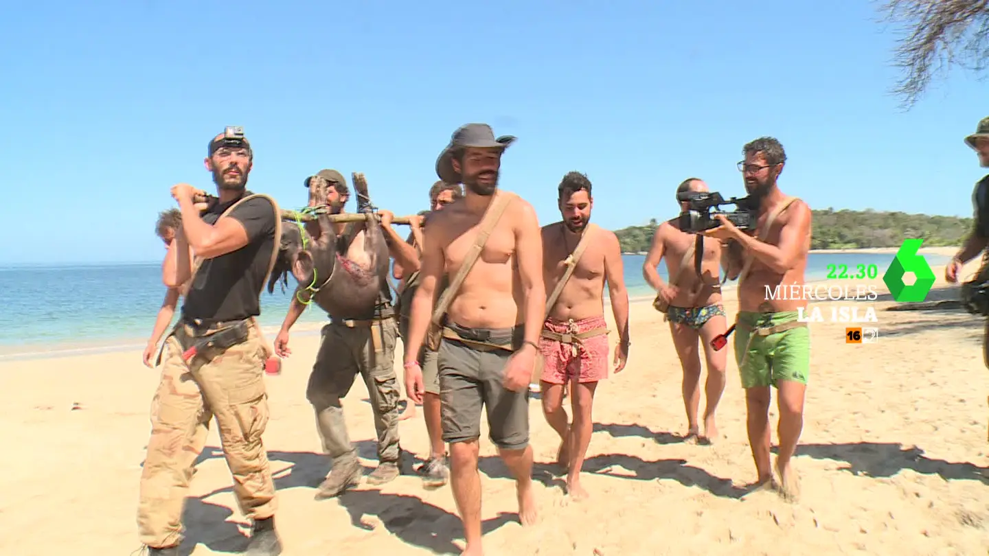 Los aventureros consiguen capturar un jabalí en La Isla Los aventureros consiguen capturar un jabalí en La Isla