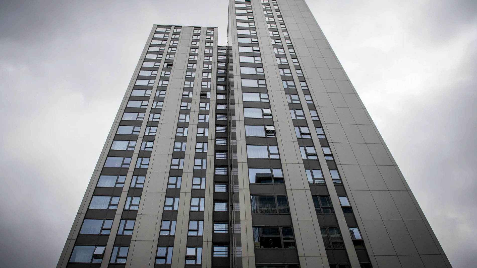 Una de las torres de apartamentos en Londres evacuadas por no cumplir las medidas contra indencios
