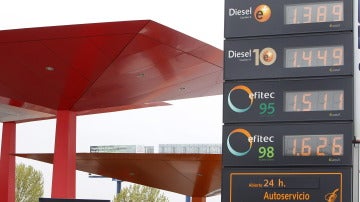 Un panel de una gasolinera