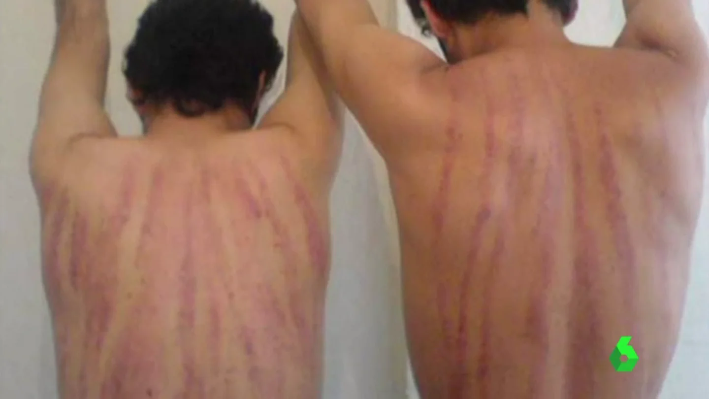 Azotados por ser homosexuales Azotados por ser homosexuales