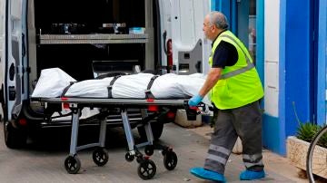 Retiran el cadáver del hombre fallecido en el tiroteo en Vilanova i la Geltrú