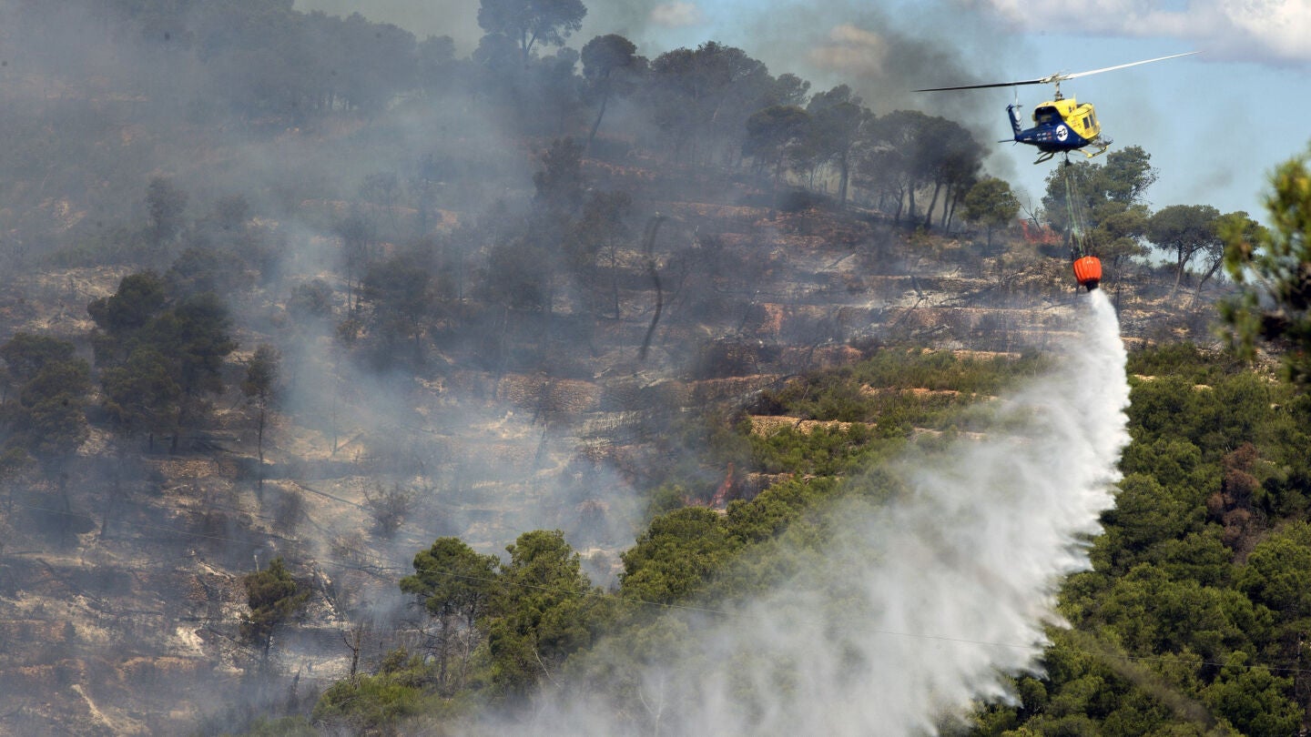  Estabilizado el incendio de Sierra Calderona tras arrasar 1.200 hect&aacute;reas