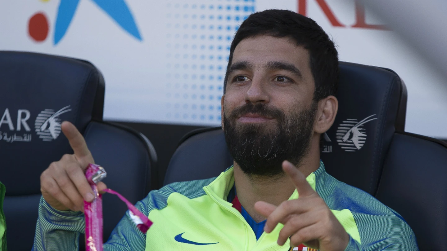 Arda Turan, en el banquillo Arda Turan, en el banquillo