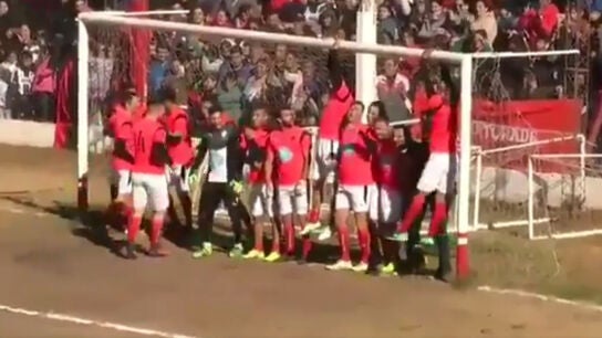 Barrera para frenar el lanzamiento de Dybala