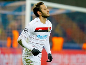 Calhanoglu, con el Bayer Leverkusen Calhanoglu, con el Bayer Leverkusen