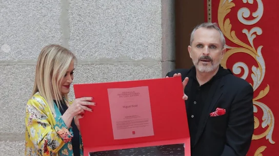 Miguel Bosé con Cristina Cifuentes Miguel Bosé con Cristina Cifuentes