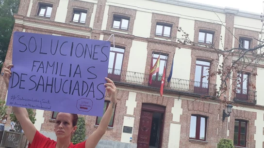 Protestas en Carabanchel por los desahucios de las familias Protestas en Carabanchel por los desahucios de las familias