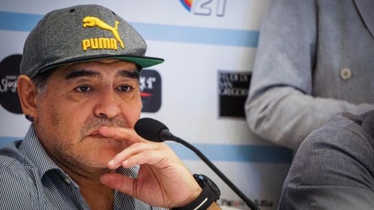 Maradona, en un acto en N&aacute;poles