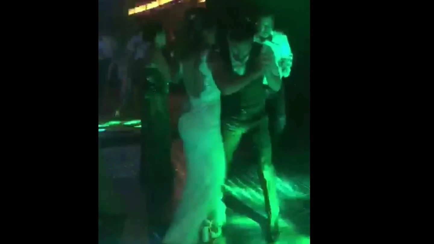 El baile de Messi con Antonela Roccuzzo en su boda El baile de Messi con Antonela Roccuzzo en su boda
