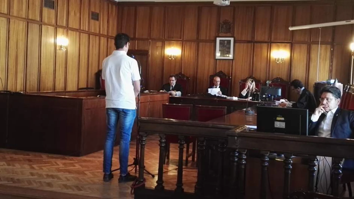 El acusado declara durante el juicio El acusado declara durante el juicio