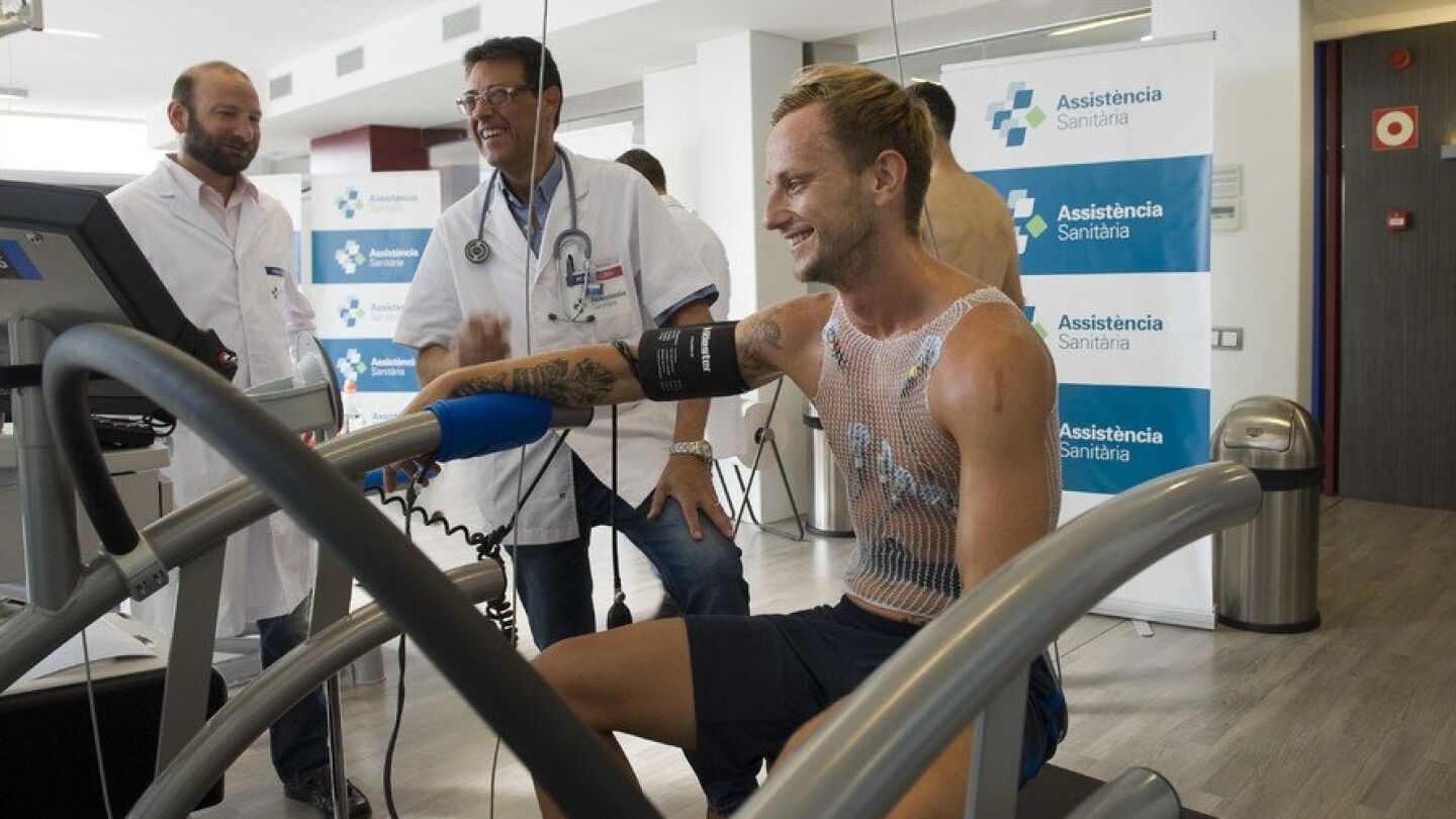 Rakitic pasa examen m&eacute;dico con el Barcelona