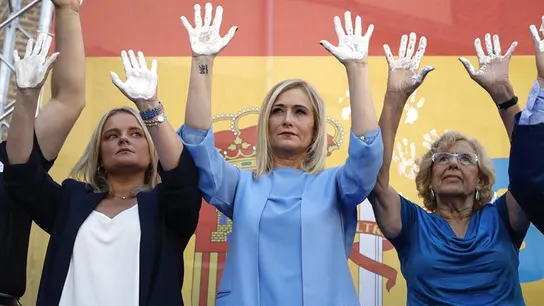 Marimar Blanco, Cristina Cifuentes y Manuela Carmena en el homenaje a Miguel Ángel Blanco Marimar Blanco, Cristina Cifuentes y Manuela Carmena en el homenaje a Miguel Ángel Blanco