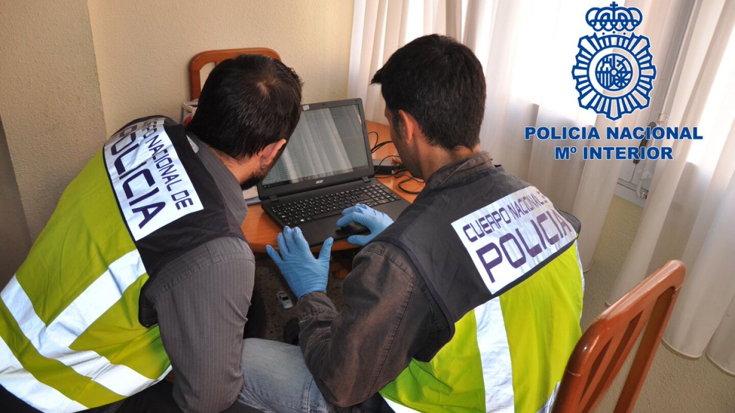 Polic&iacute;a Nacional