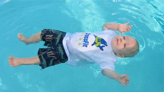 La técnica que tu bebé debe aprender para no ahogarse en la piscina La técnica que tu bebé debe aprender para no ahogarse en la piscina