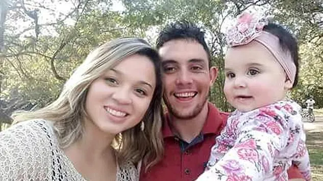 Mantienen a una mujer con vida durante 123 días después de sufrir una muerte cerebral para dar a luz a sus mellizos Mantienen a una mujer con vida durante 123 días después de sufrir una muerte cerebral para dar a luz a sus mellizos