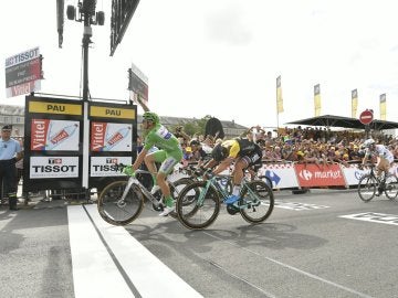 Kittel celebra su victoria en la undécima etapa del Tour de Francia Kittel celebra su victoria en la undécima etapa del Tour de Francia