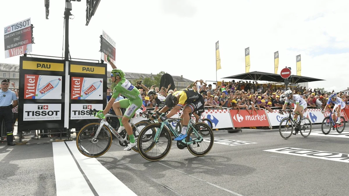 Kittel celebra su victoria en la undécima etapa del Tour de Francia Kittel celebra su victoria en la undécima etapa del Tour de Francia