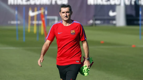 Ernesto Valverde, durante un entrenamiento del Barcelona Ernesto Valverde, durante un entrenamiento del Barcelona