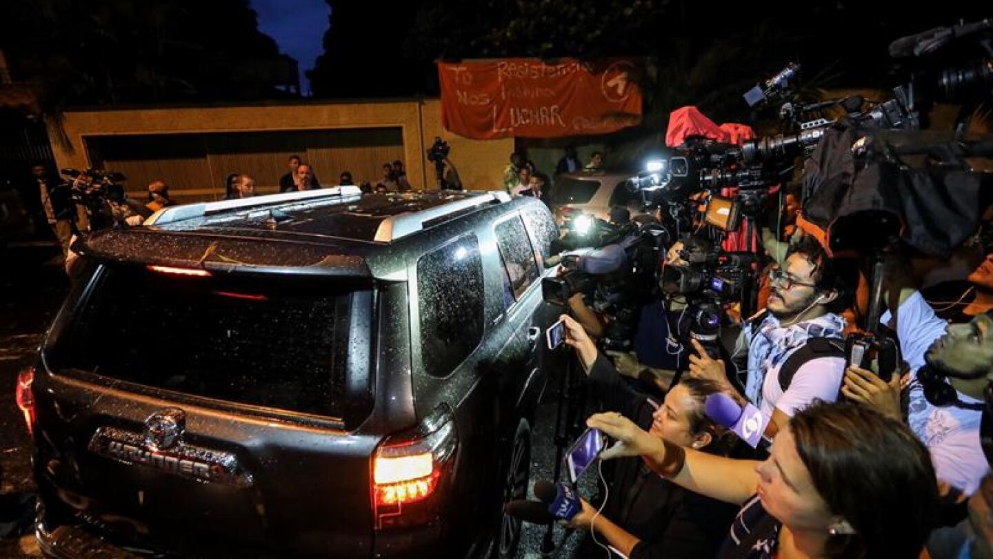 Zapatero abandona la casa de Leopoldo L&oacute;pez en Caracas