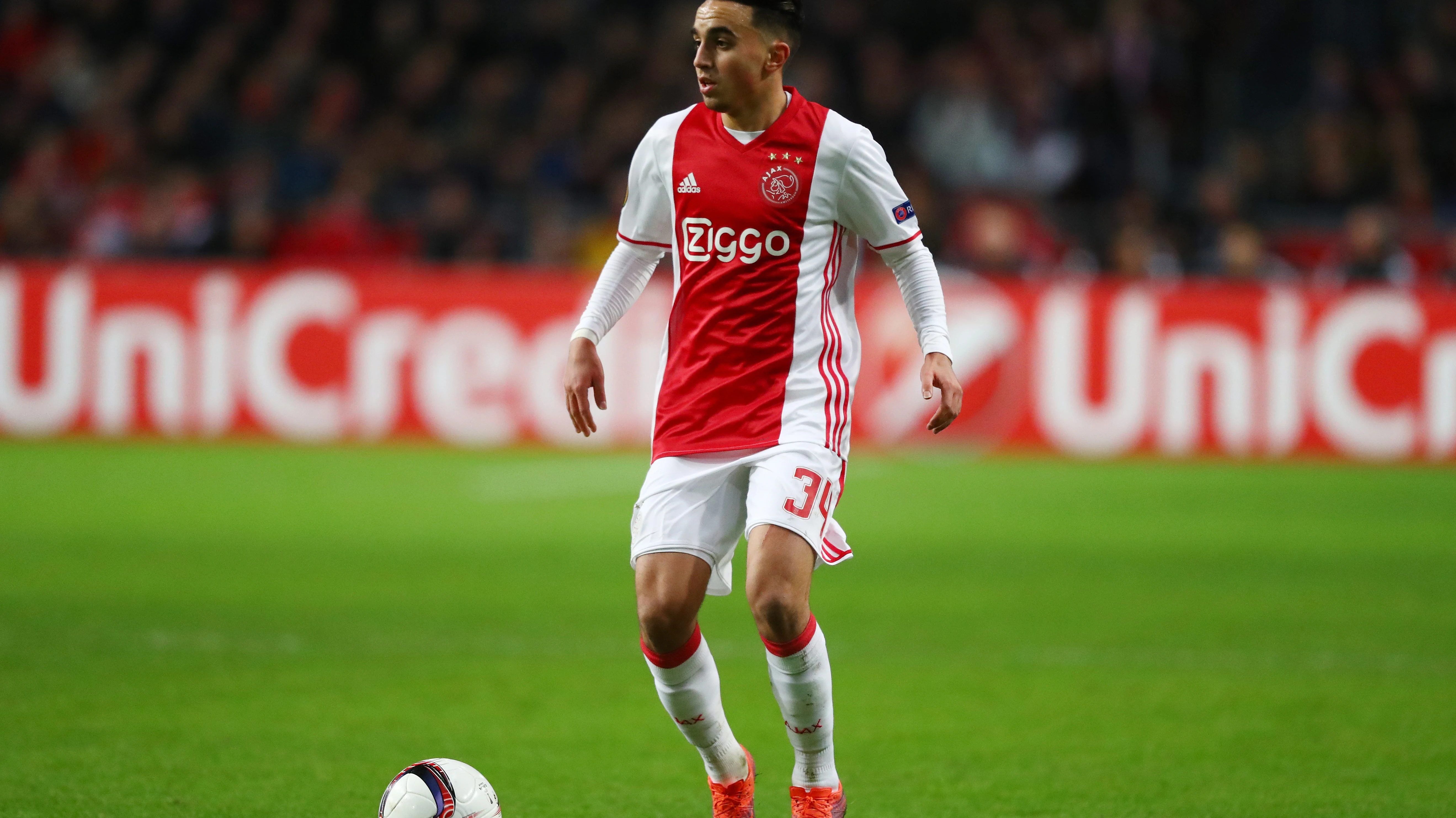 Nouri, durante un partido con el Ajax