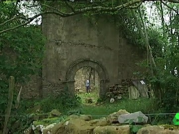 La Iglesia románica de Santa Leocadia rescatada entre la maleza La Iglesia románica de Santa Leocadia rescatada entre la maleza