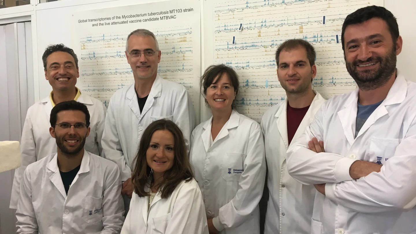 Equipo de investigadores que está desarrollando la vacuna Equipo de investigadores que está desarrollando la vacuna