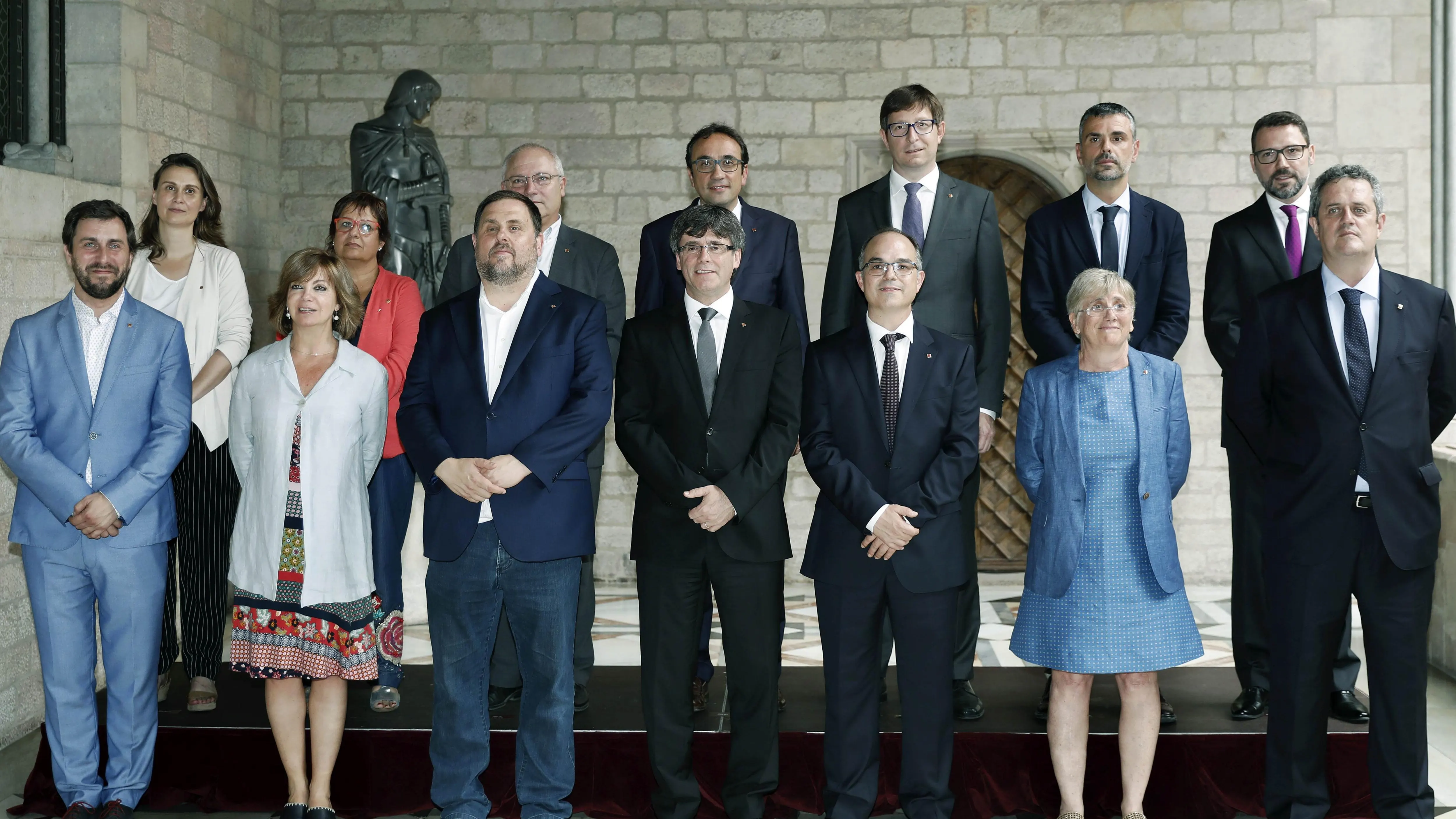 Puigdemont se fotografía con su nuevo equipo