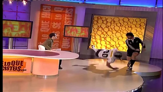 El encontronazo de Miki Nadal con un jugador de rugby  El encontronazo de Miki Nadal con un jugador de rugby