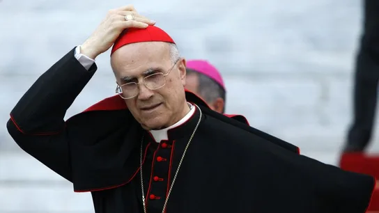 El exsecretario de Estado vaticano Tarciso Bertone El exsecretario de Estado vaticano Tarciso Bertone