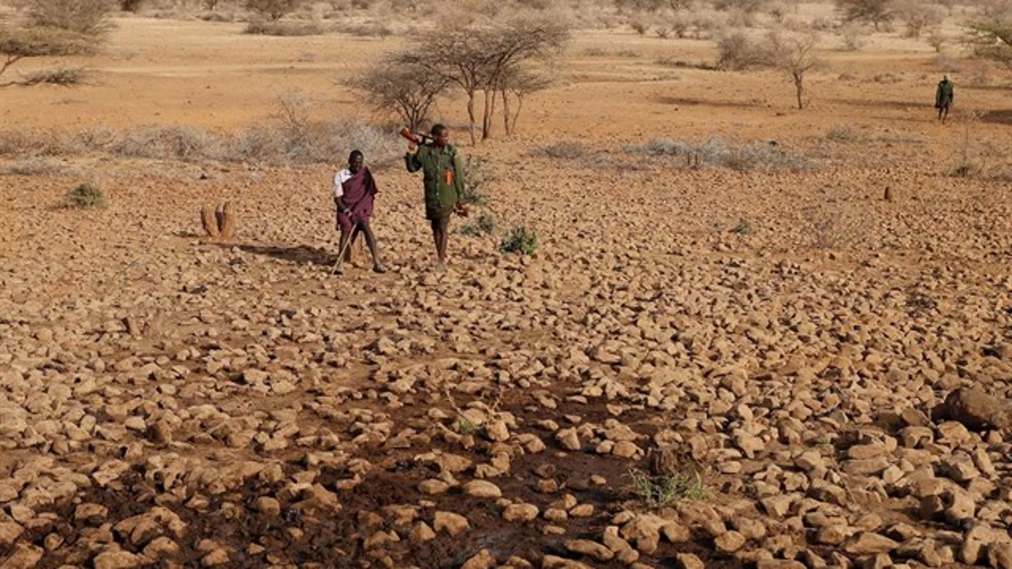 Campos secos por la falta de lluvia en África Campos secos por la falta de lluvia en África