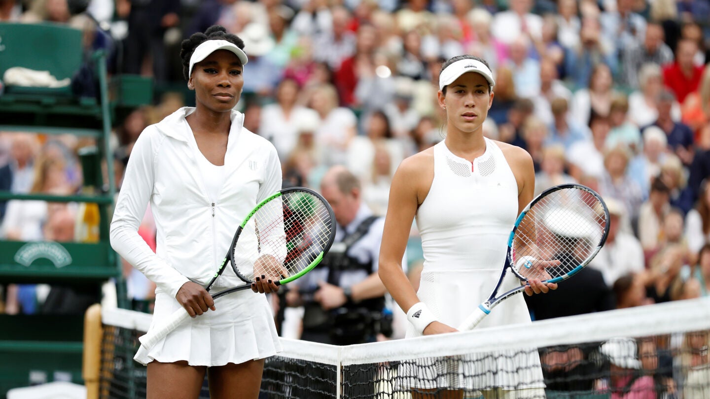 Venus Williams y Garbiñe Muguruza, antes de la final de Wimbledon