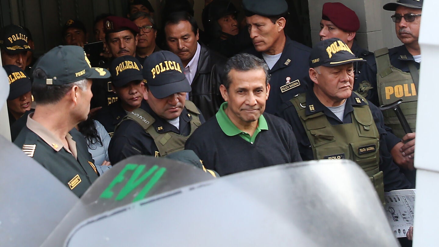 El expresidente de Per&uacute; Ollanta Humala y su mujer, son detenidos