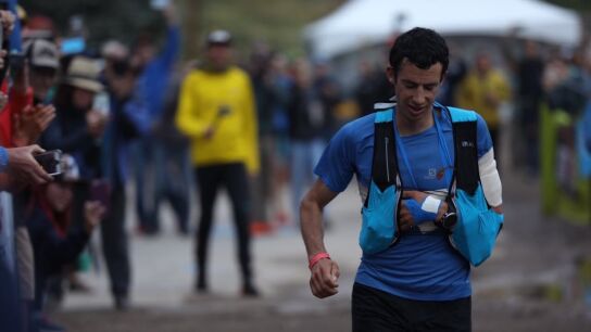 Kilian Jornet, durante la Hardrock con el hombro dislocado