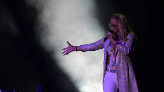 Actuación de Anastacia en el Starlite Actuación de Anastacia en el Starlite