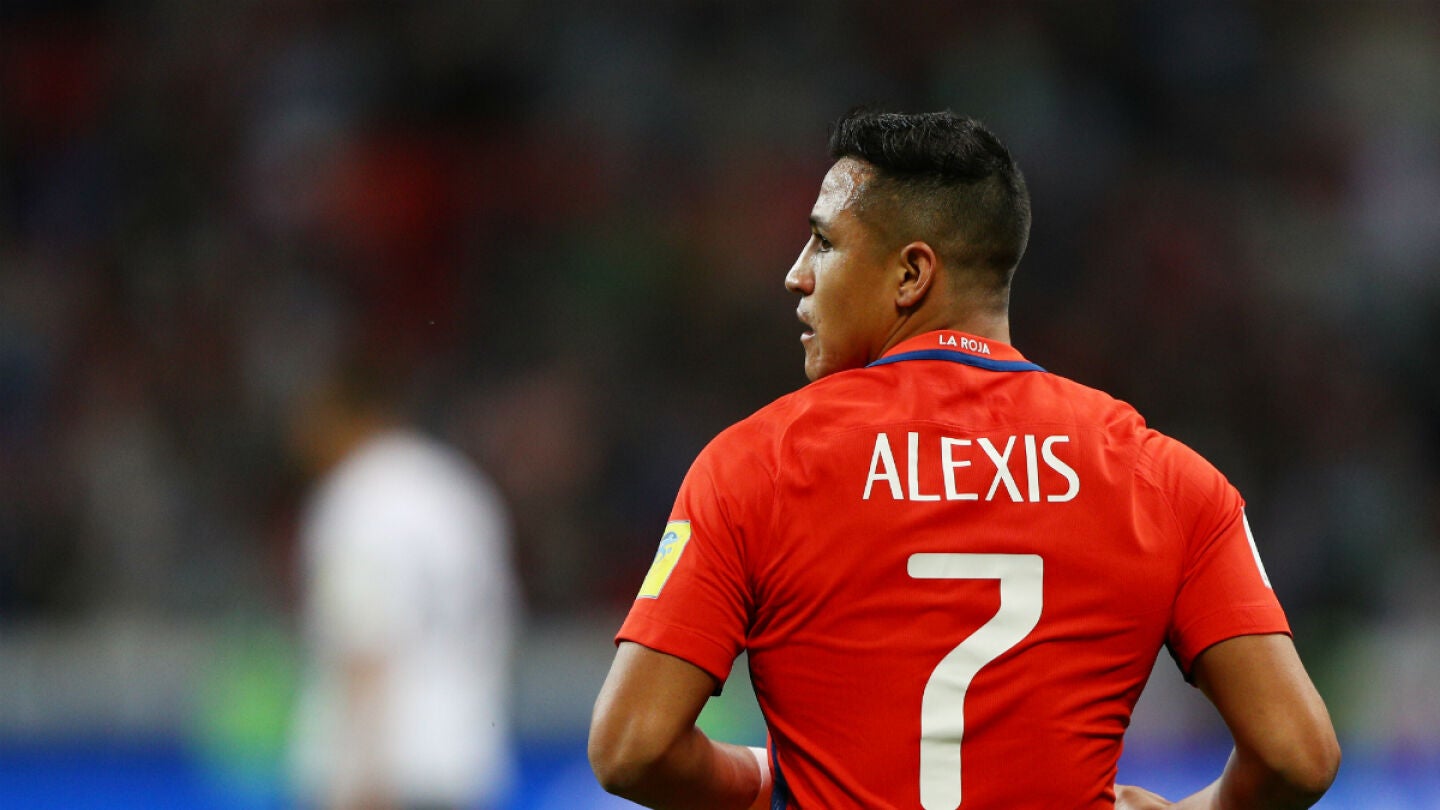 Alexis S&aacute;nchez, con Chile