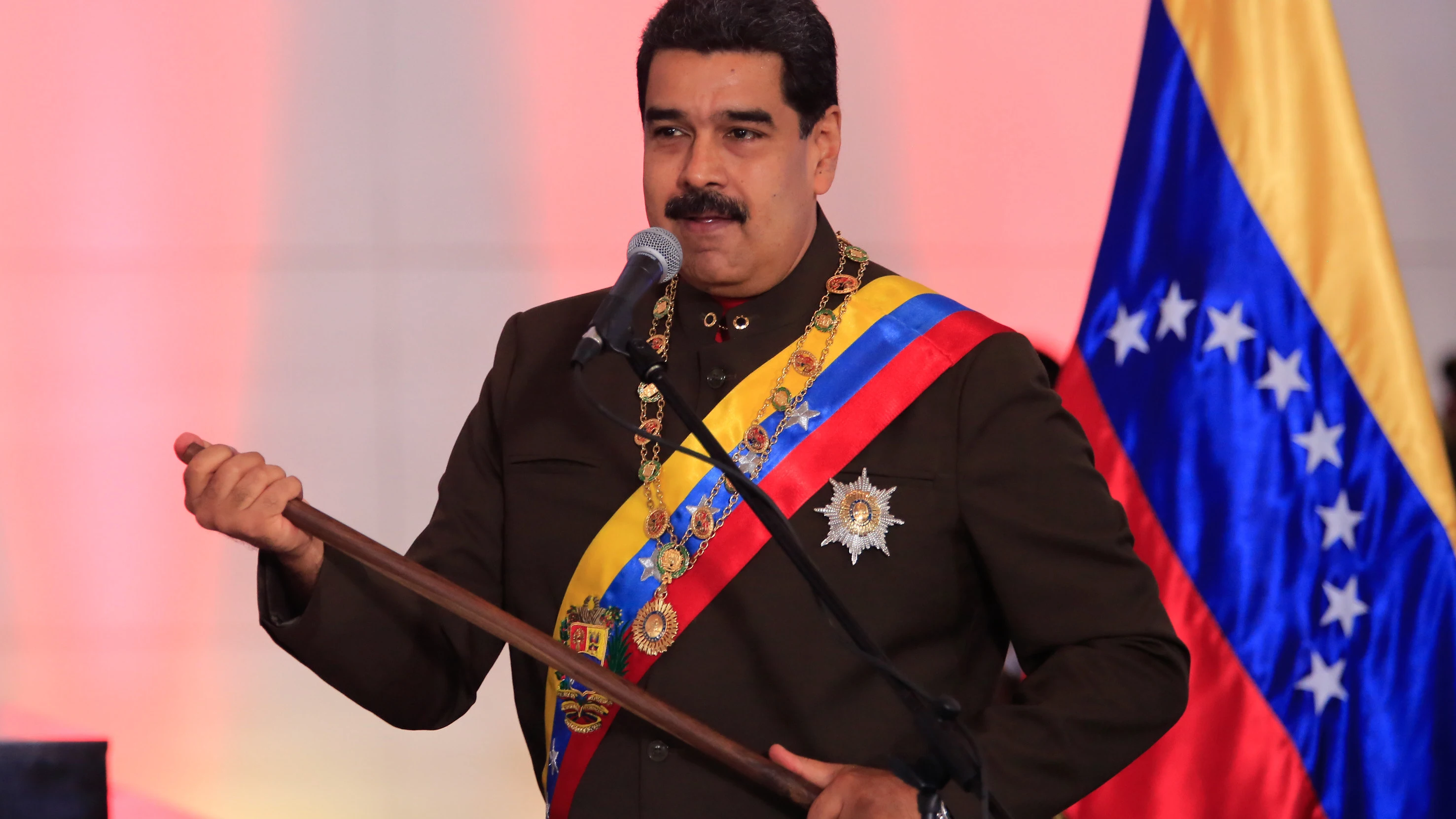 Maduro llama a participar en la consulta de la oposición y el ensayo electoral constituyente de este domingo Maduro llama a participar en la consulta de la oposición y el ensayo electoral constituyente de este domingo