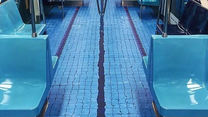 Piscina de decoración en el metro de Taipéi