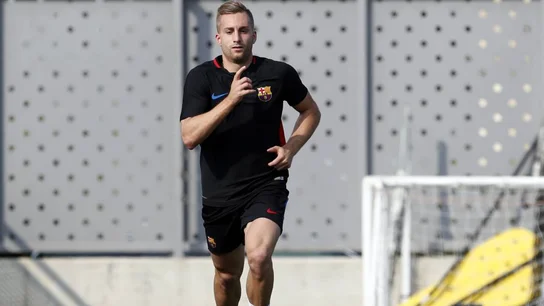 Gerard Deulofeu, en el entrenamiento en La Masía. Gerard Deulofeu, en el entrenamiento en La Masía.
