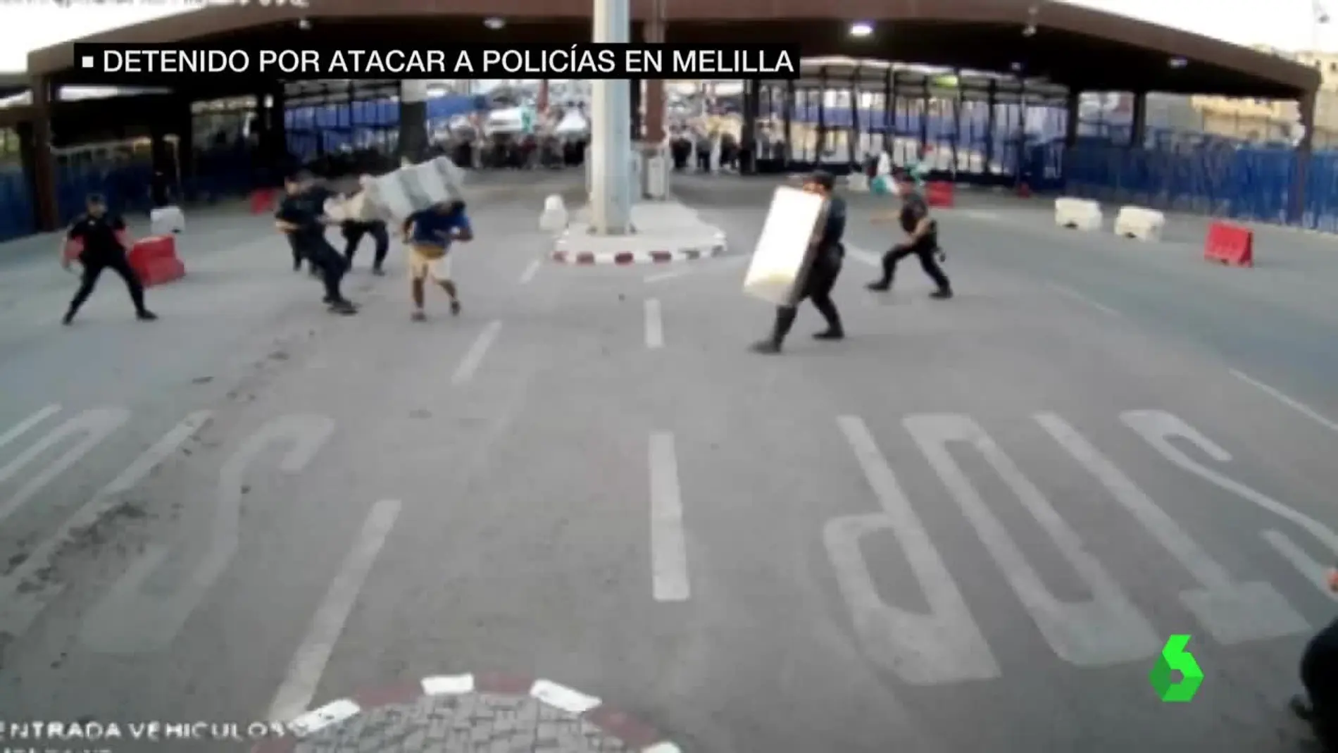Reducen a un hombre en Melilla que hirió a un agente