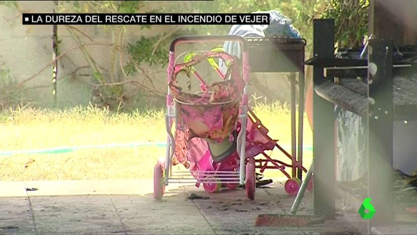 El Ayuntamiento de Vejer condecora a los guardias civiles que rescataron a un ni&ntilde;o de 9 a&ntilde;os en un incendio