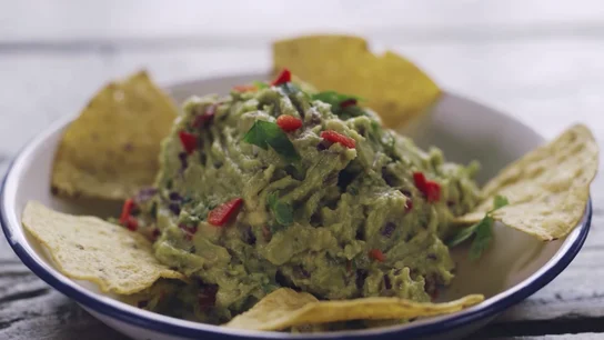 La receta del guacamole en El Comidista TV La receta del guacamole en El Comidista TV
