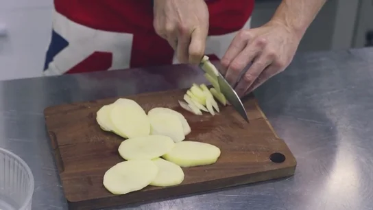 La mejor tortilla de patatas de España (inspirada en la receta del restaurante A Pulpeira de Melide) La mejor tortilla de patatas de España (inspirada en la receta del restaurante A Pulpeira de Melide)