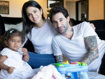 Sunny Leone, su madrido y su hija adoptiva Sunny Leone, su madrido y su hija adoptiva