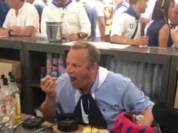 Se come una rata tras apostar que el Barcelona no conseguiría remontar ante el PSG Se come una rata tras apostar que el Barcelona no conseguiría remontar ante el PSG