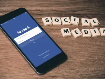 Facebook Facebook