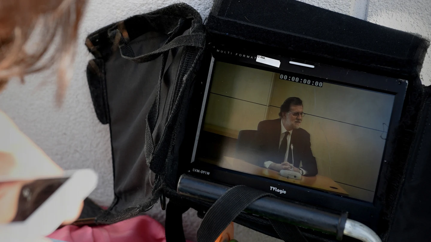 Imagen en pantalla de la declaración de Rajoy por Gürtel Imagen en pantalla de la declaración de Rajoy por Gürtel