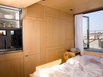 La cama se saca y la habitación cambia de aspecto La cama se saca y la habitación cambia de aspecto